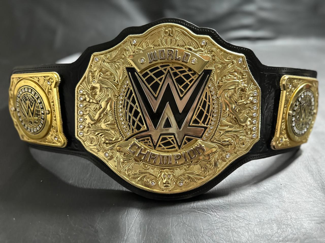 WWE World Heavyweight Championship Replica Title Belt (2023) WWE World Heavyweight Championship Replica Title Belt (2023)